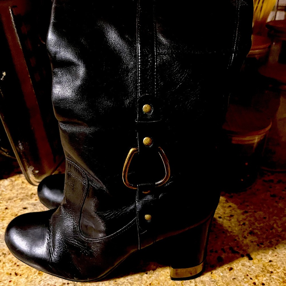 Very nice Freeway Tall Leather Boots